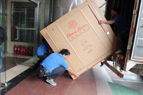 东辽钢琴贵重工艺品无忧运